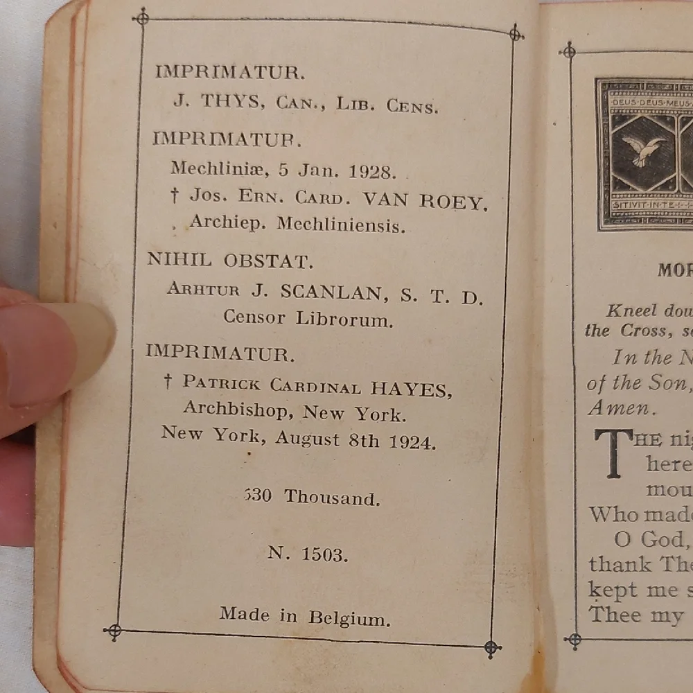 The Little Key of Heaven Prayer Book - Picture 6 of 8